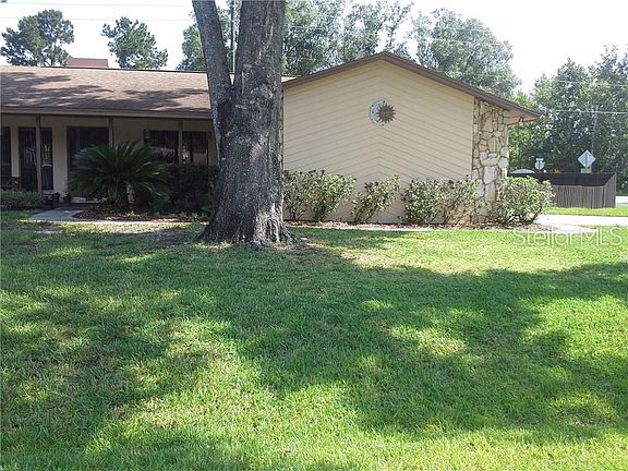 3rd image of 22305 Laver Ln