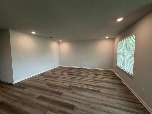 9052 Home Ave — Photo 7
