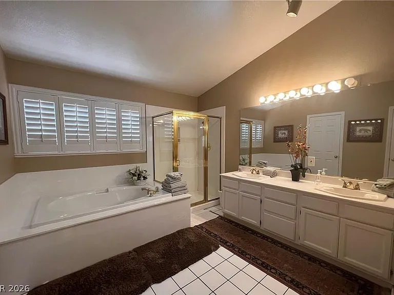 7611 Cougar Creek Cir — Photo 37