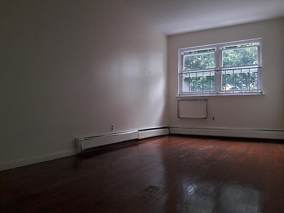 4th image of 8600 127th St #2