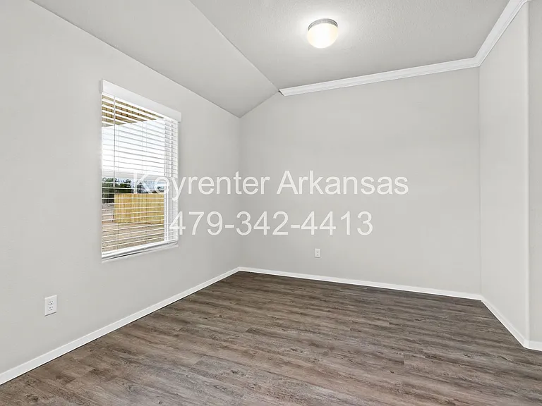 1035 Jennifer Ann Ln — Photo 13
