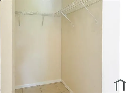 1486 SE 24th Ct — Photo 6
