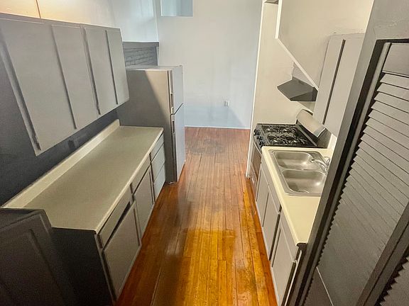 4th image of 432 4th Ave #1