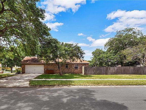 3rd image of 10308 Ashley Oaks Dr