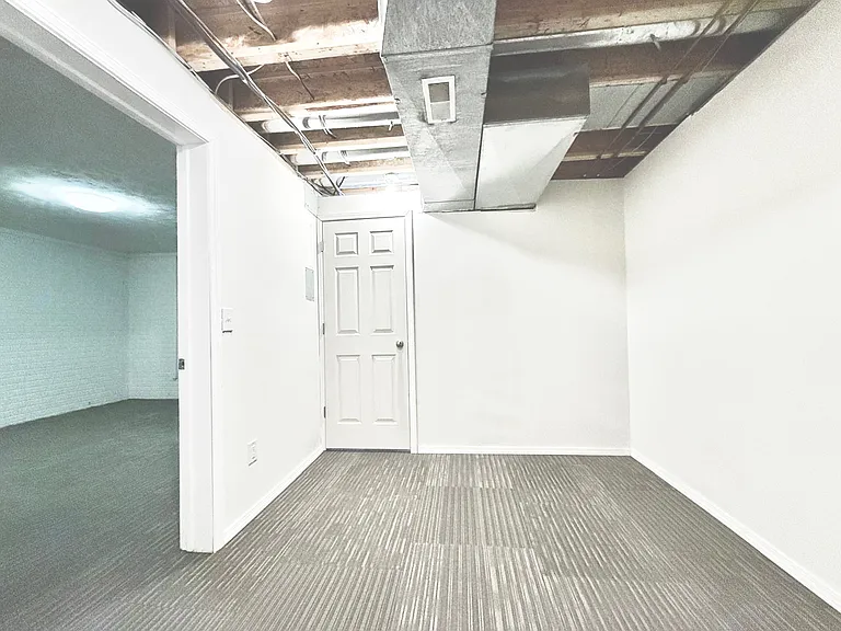 3 Ross Dr #6 — Photo 19