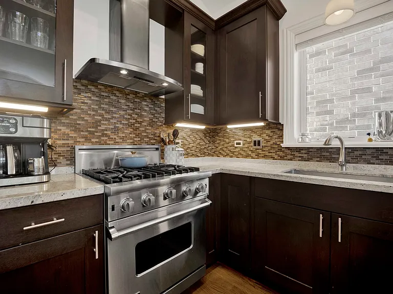 1520 W Diversey Pkwy #3 — Photo 8