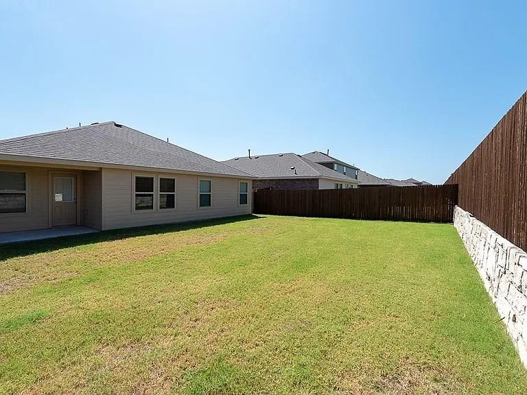 2126 Shady Glen Trl — Photo 20
