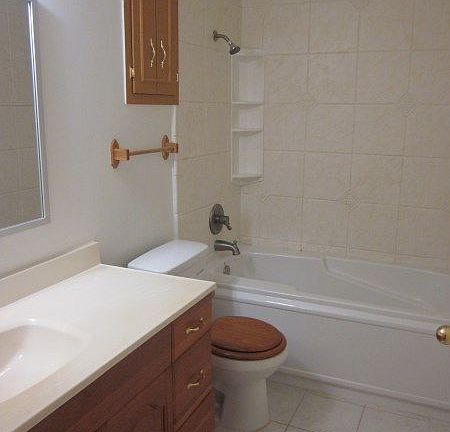 4th image of 5050 Tom Stafford Dr