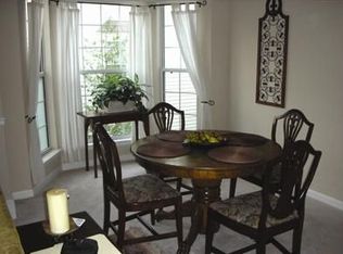1203 Cypress Tree Pl, Herndon, VA 20170