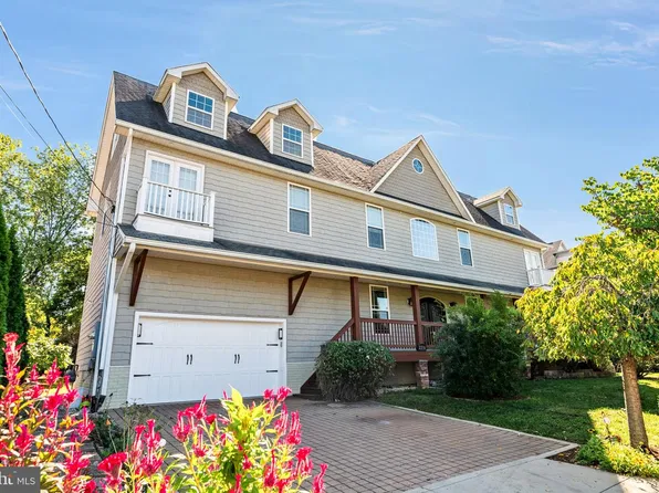 2710 11th St S, Arlington, VA 22204