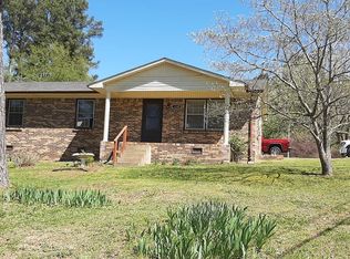 1240 Fall River Rd, Lawrenceburg, TN 38464