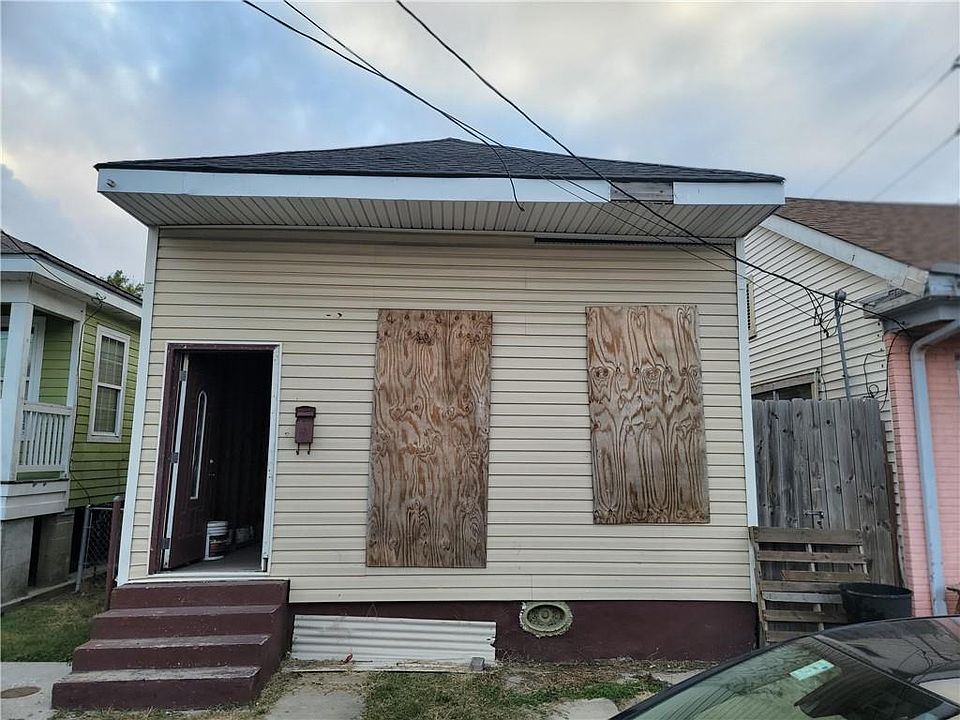 1st image of 1732 Touro St