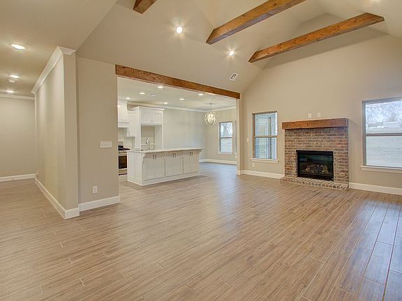 4th image of 21960 Woodland Ct