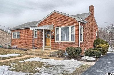 2nd image of 3214 Crest Rd