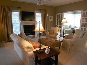 5th image of 1030 Sunshine Dr #6