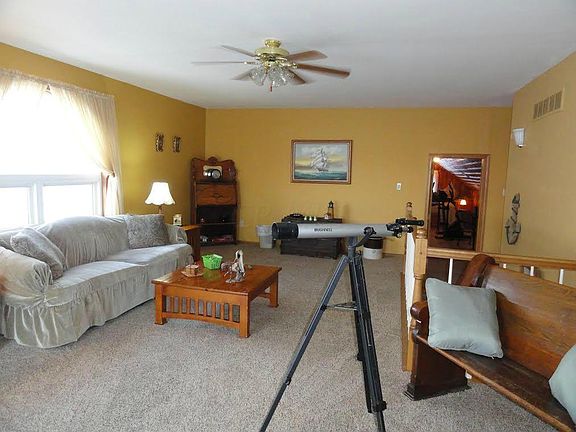 2nd image of 3132 Maple Ave NE