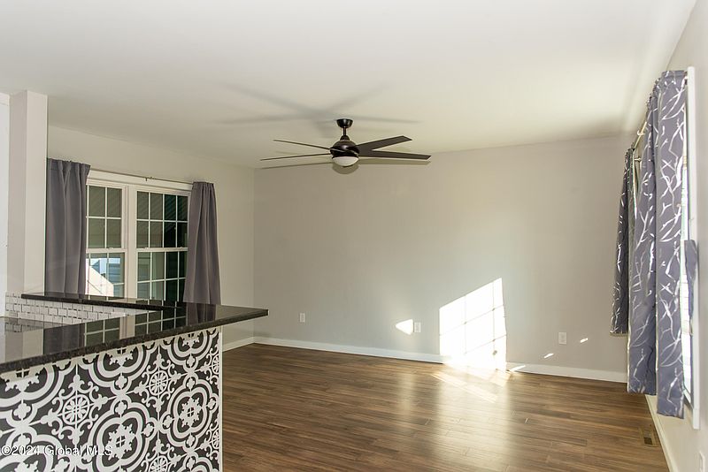 3rd image of 231 Howell Street