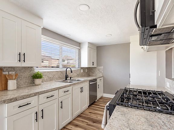 3rd image of 24615 Shellbrook Dr