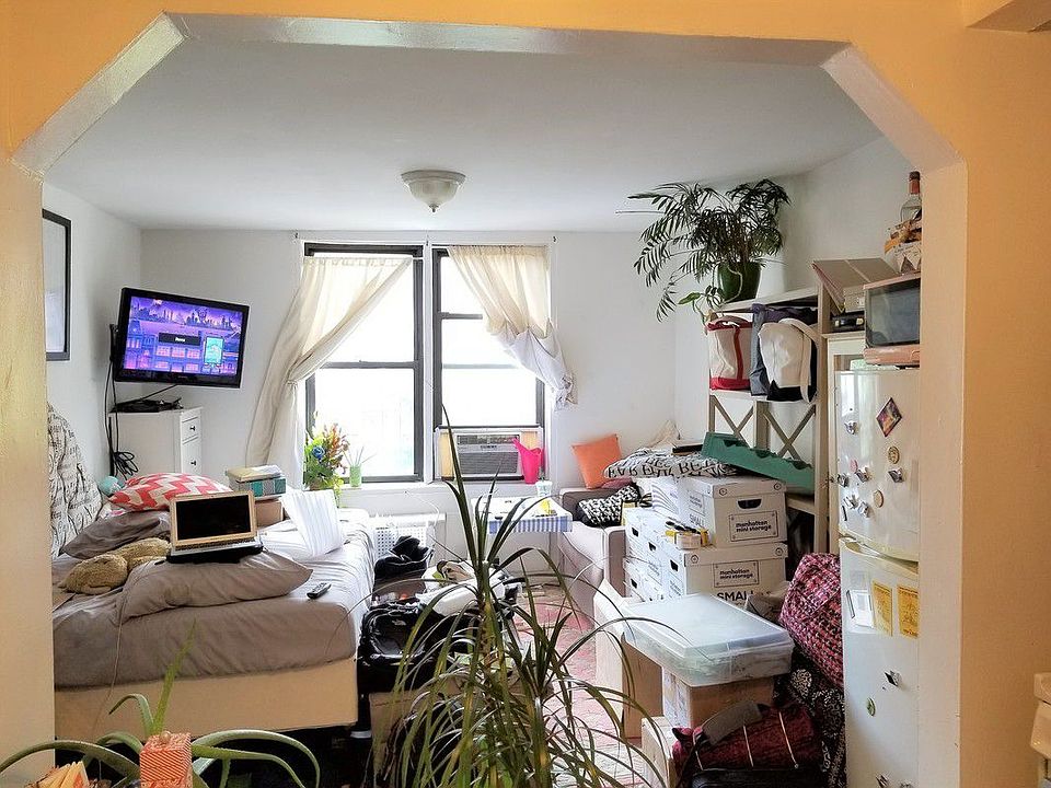 1st image of 542 E 11th St APT 3C