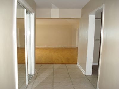 5th image of 7337 S South Shore Dr APT 625