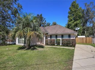 1413 Viola St, Mandeville, LA 70448