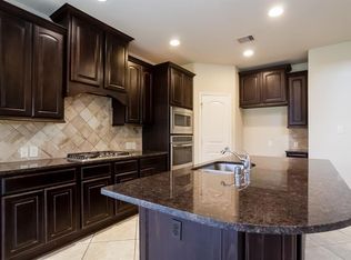13511 Silent Walk Dr, Pearland, TX 77584