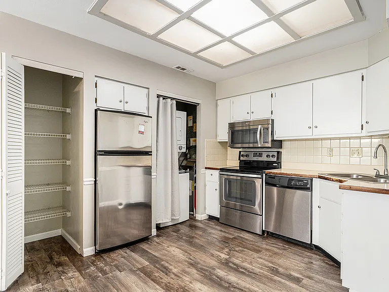 644 Green Jade Dr #E — Photo 19