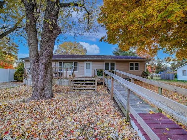 405 Hobson St, Woodland, IL 60974