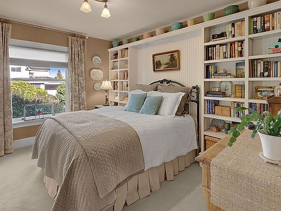 Main level bedroom
