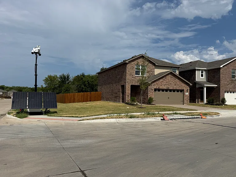 2201 Burnwood St — Photo 3