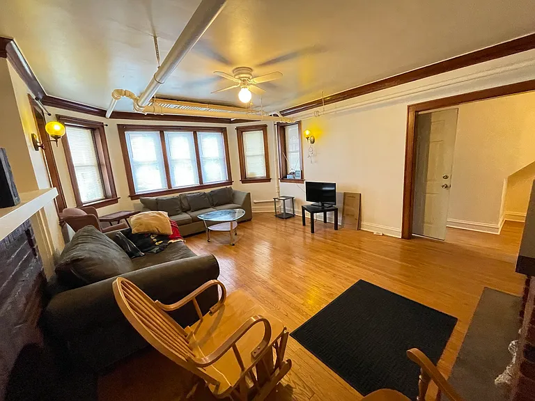 6428 S Langley Ave #4 — Photo 13