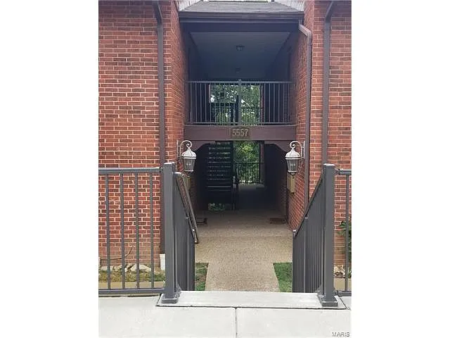 5557 Baronridge Dr APT 1 photo 1