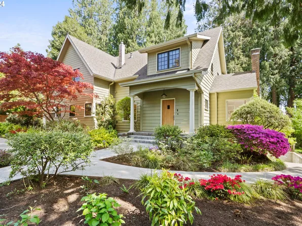 7000 SW Canyon Dr, Portland, OR 97225