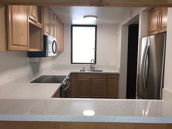 kitchen quartz bar top