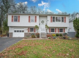 20 Millers Ln, Montville, NJ 07045