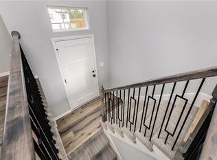 2216 Pemberton Dr, Harrisonville, MO 64701