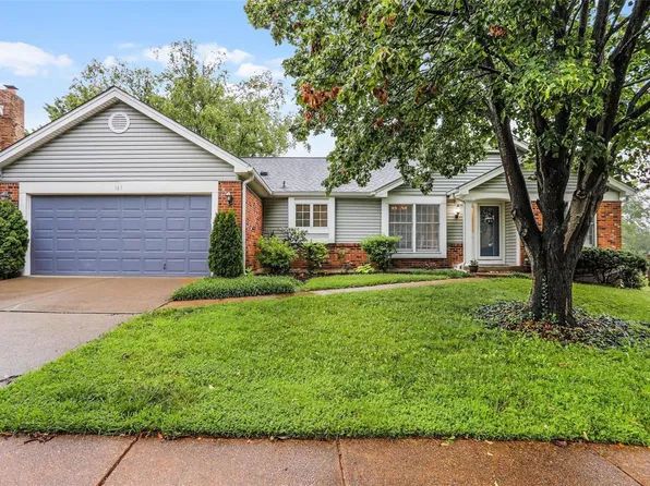 163 Crestmont Cir, Grover, MO 63040