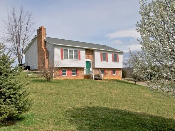 150 Boundary Line Ln, Lexington, VA 24450