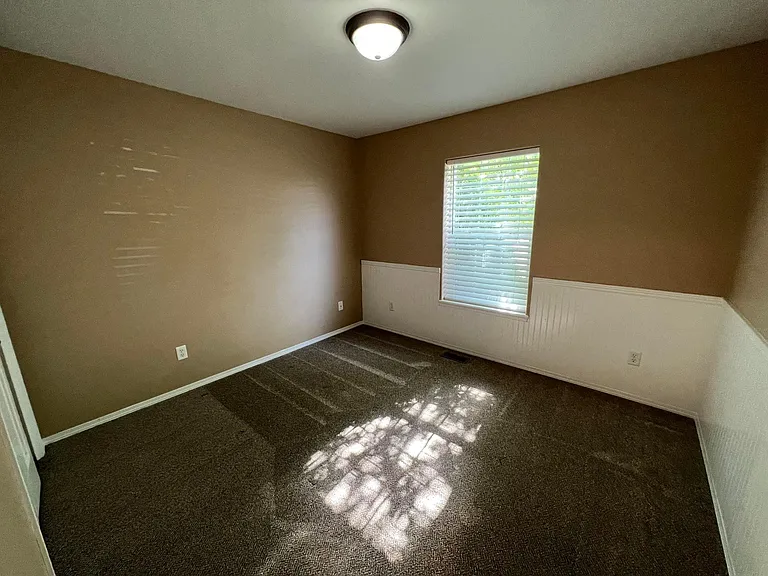 1465 Valencia St — Photo 13