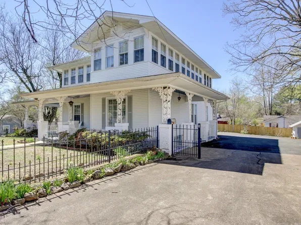 1822 7th St, Hot Springs, AR 71913