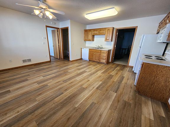 2nd image of 96 Leray Ave #96