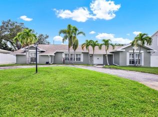 6000 115th Ln, Seminole, FL 33772