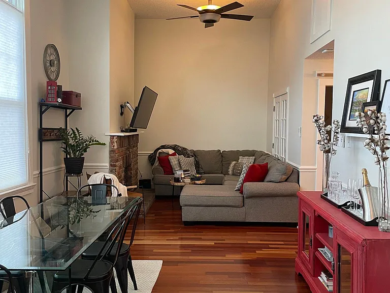 4716 Annunciation St #1E — Photo 9