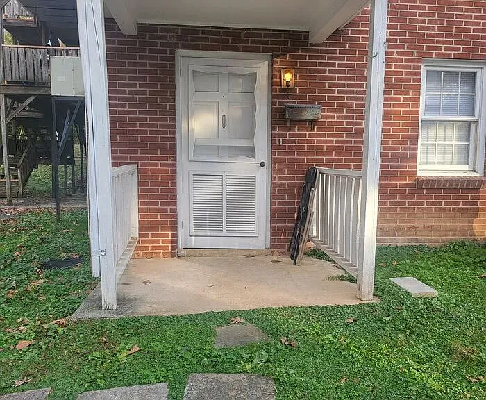 451 Montgomery Ave #5 — Photo 3