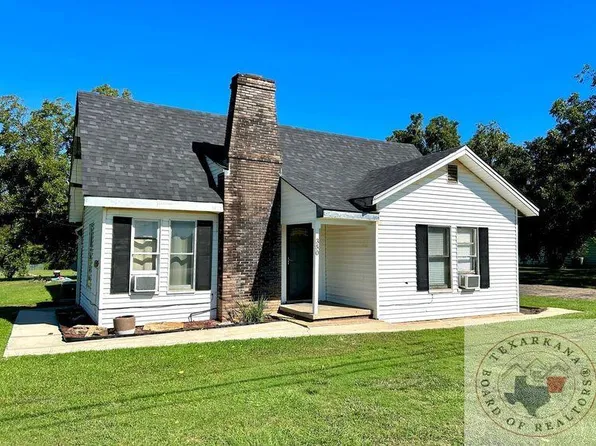 350 Broadway St, Maud, TX 75567