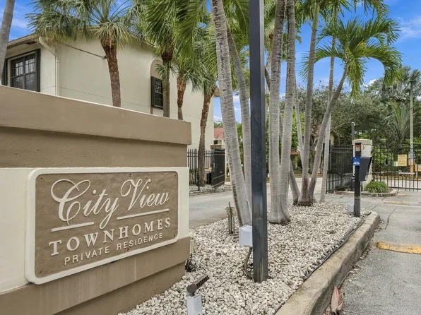 341 City View Drive, Fort Lauderdale, FL 33311