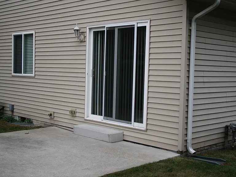 4805 Russell St — Photo 31