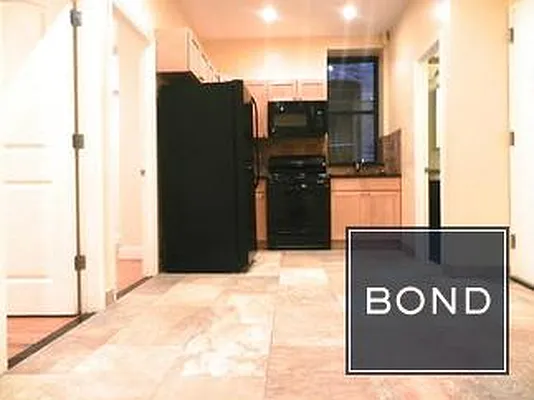 Rented by Bond New York | media 37