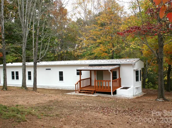 2869 9th Ave SE, Hickory, NC 28602