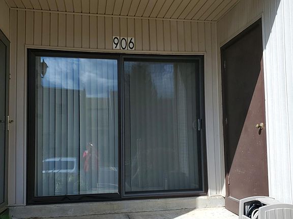 2nd image of 906 Arborley Ct